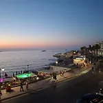 Spacious Bugibba Seafront 3br Free Parking Free Wifi Hébergement de vacances