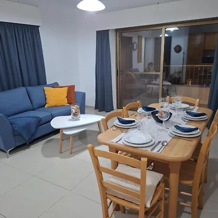 Holiday home Spacious Bugibba Seafront 3br Free Parking Free Wifi *