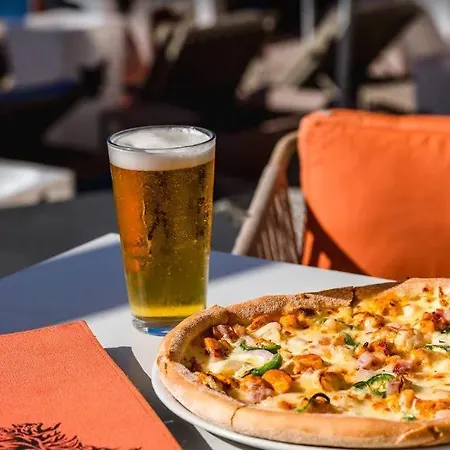 Vakantiehuis Spacious Bugibba Seafront 3br Free Parking Free Wifi