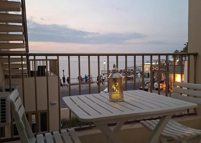 Holiday home Spacious Bugibba Seafront 3br Free Parking Free Wifi