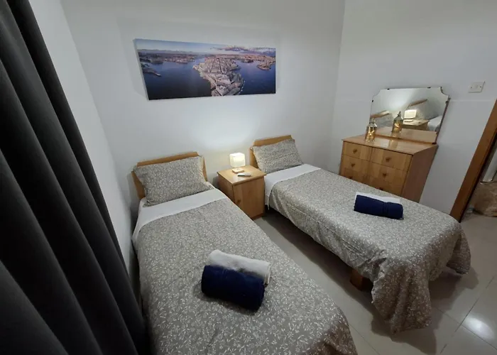 Holiday home Spacious Bugibba Seafront 3br Free Parking Free Wifi